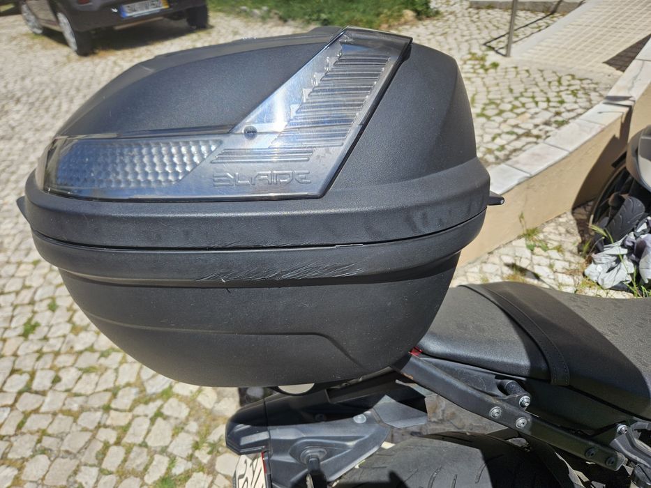 Top Case Givi Blade MT09