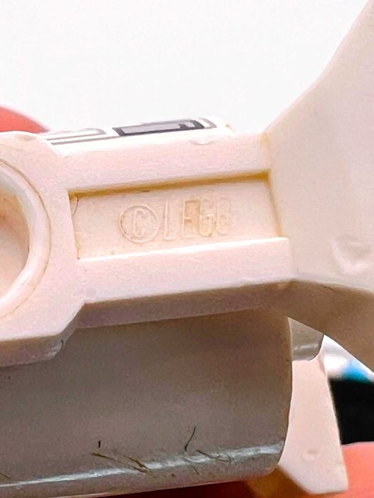 LEGO Star Wars R2-D2 Droide com Desgaste SW0028