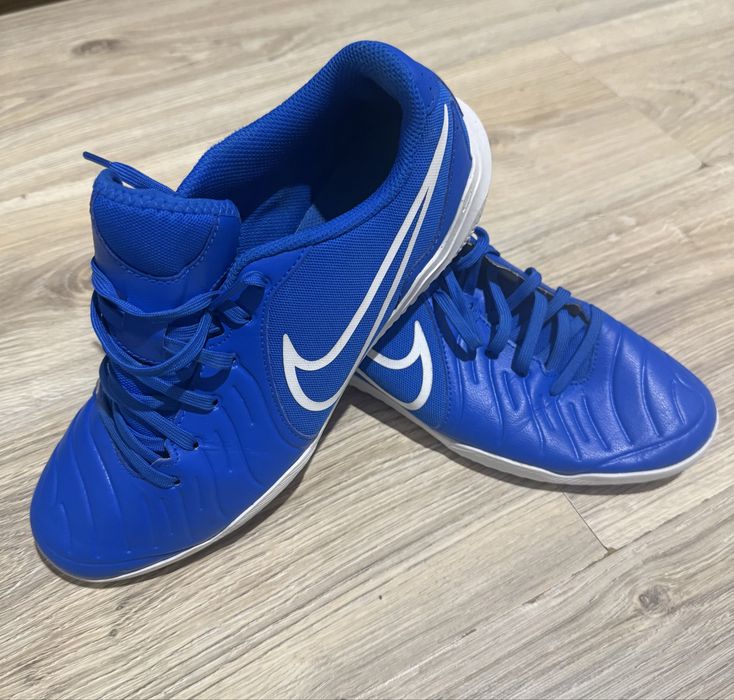 футзалки Nike Tiempo