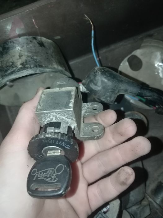 Помотору немає петані і одам діталі мінімальний. торт. СРОЧНО ТРЕБА