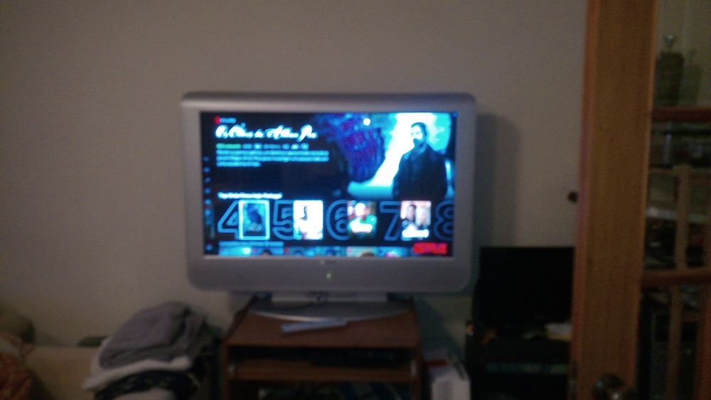 Sony WEGA TV with Remote Control64552392680066124