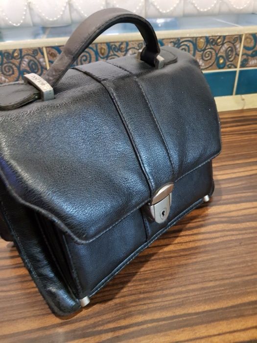 Сумка мужская барсетка б/у (под мелкий ремонт).