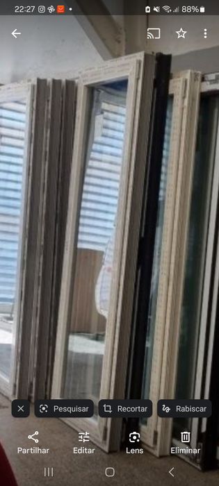 Janelas e portas usadas