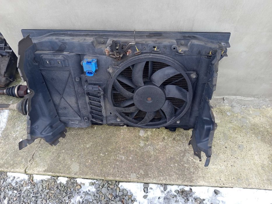 Касета радіаторів/вентилятор,резистор Peugeot 308 бензин ЕП6