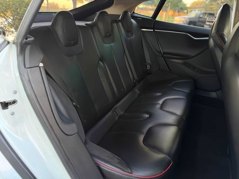 Tesla Model S Performance      2013