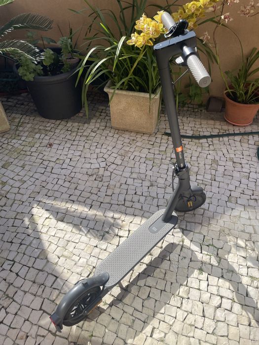Xiaomi Mi Electric Scooter 1S – Apenas 447km (Como Nova)