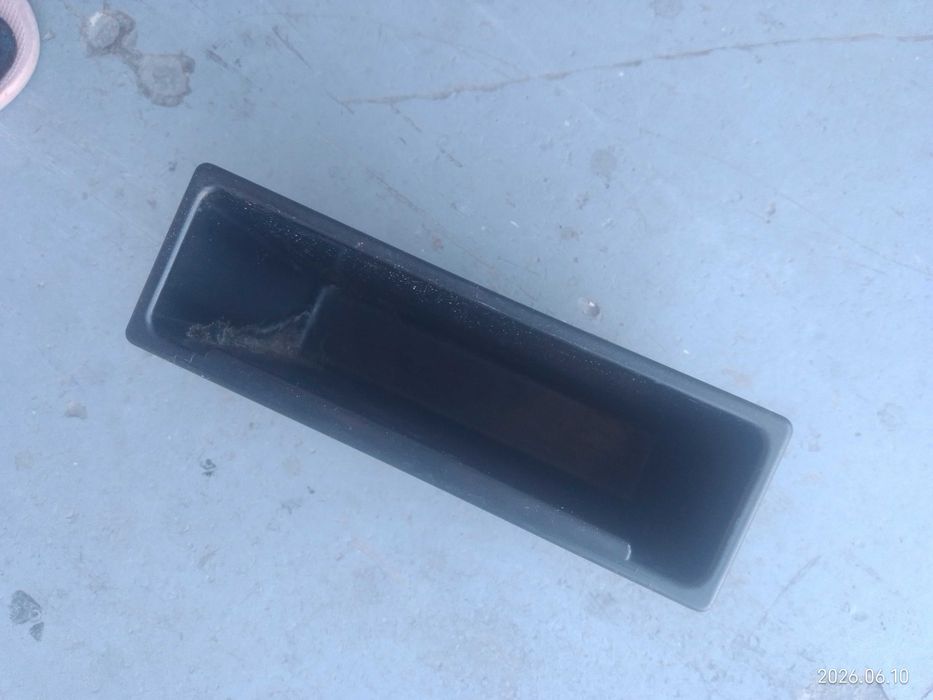 Gaveta Painel / Arrumação Rádio Ford Transit (95VB-V13530-BA)