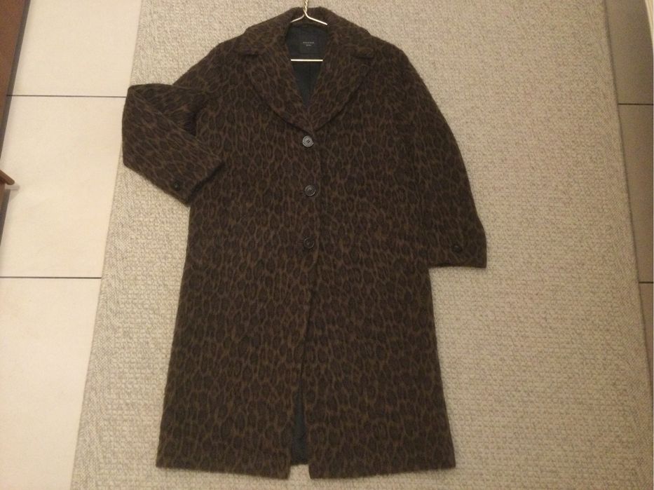 Продам пальто WEEKEND MAX MARA