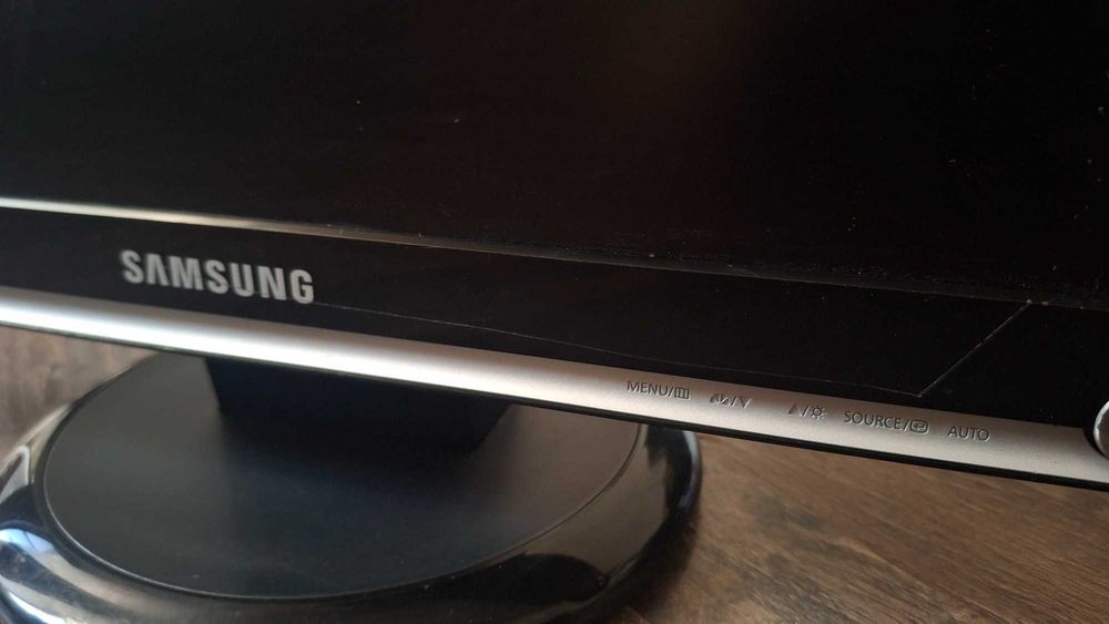 Монітор 19" Samsung Syncmaster 931CW