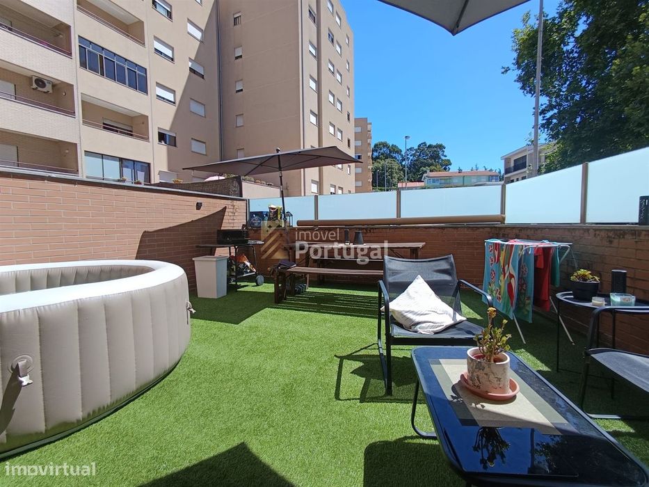 Apartamento T3 com terraço e churrasqueria