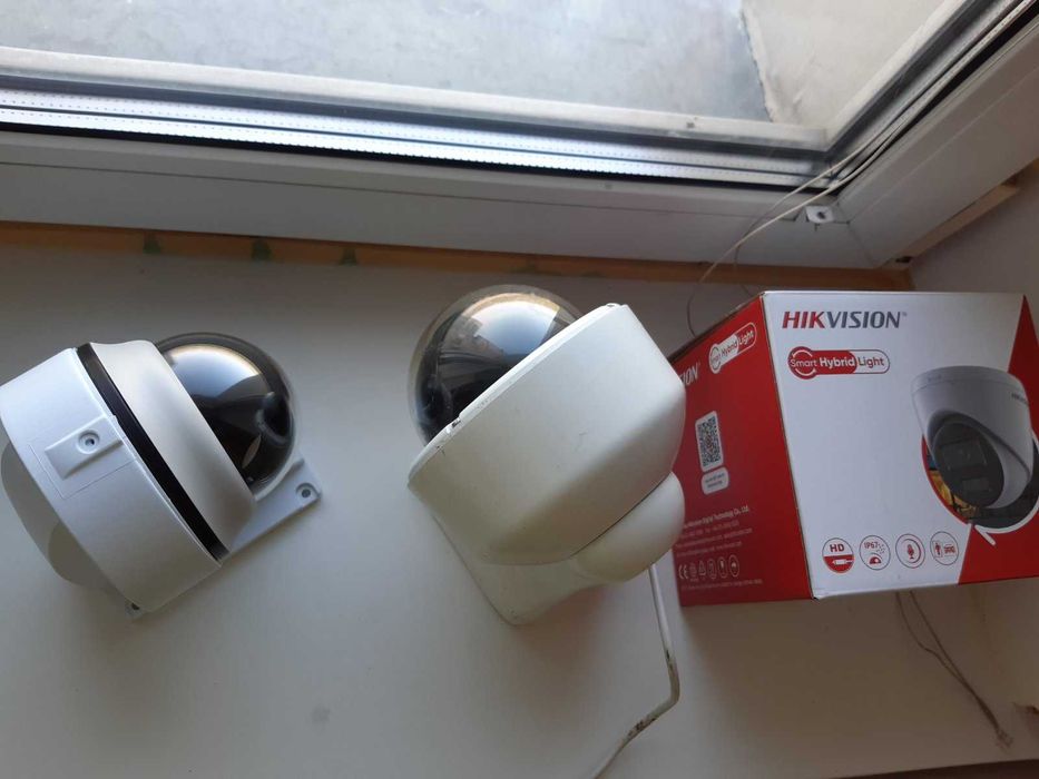 Настінний тримач для купольних камер.