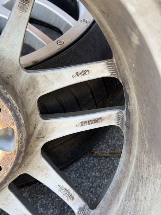 OZ Racing F1 Plus 17” 5x120 8J ET35 – BMW komplet