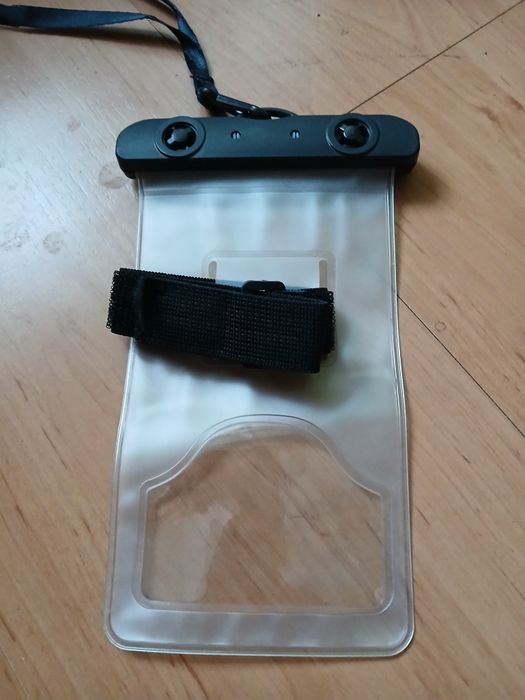 Sprzedam etui wodoodporne na telefon