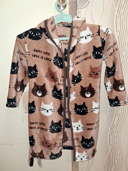 Халатик з котиками