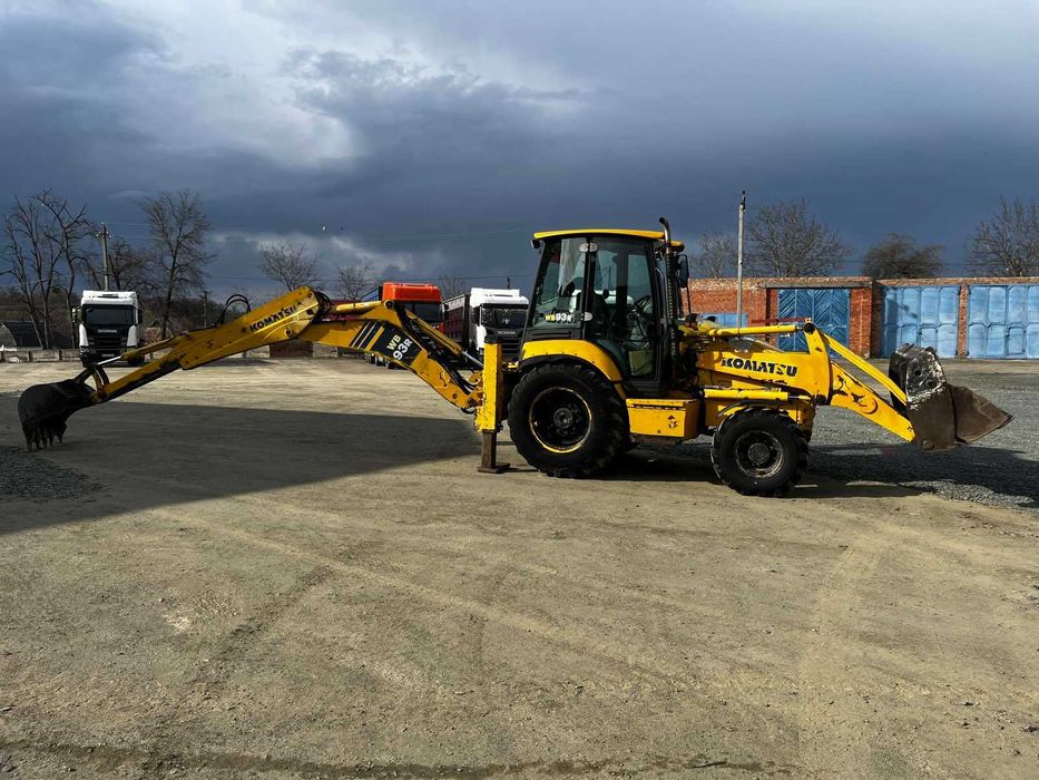 Екскаватор-навантажувач Komatsu WB93R-5, 2007 рік, робочий стан