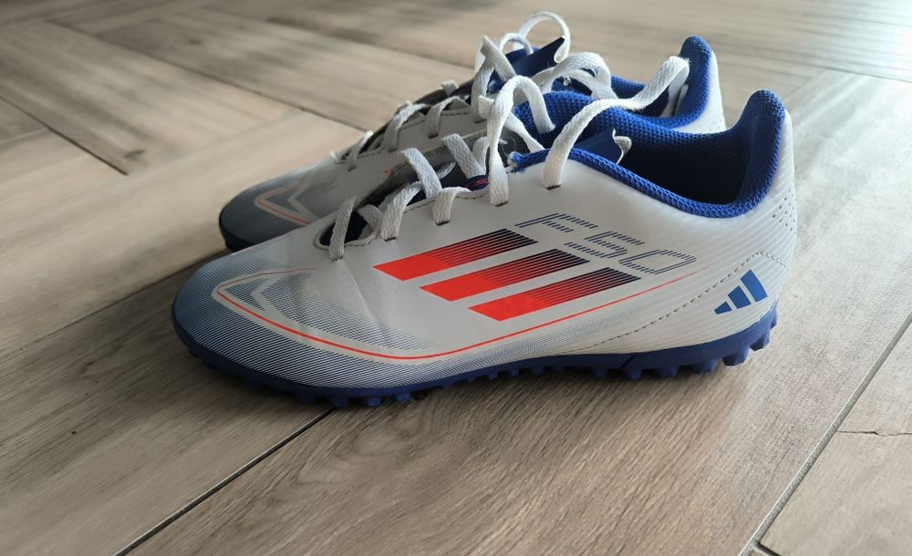 Turfy Adidas F50 r. 38