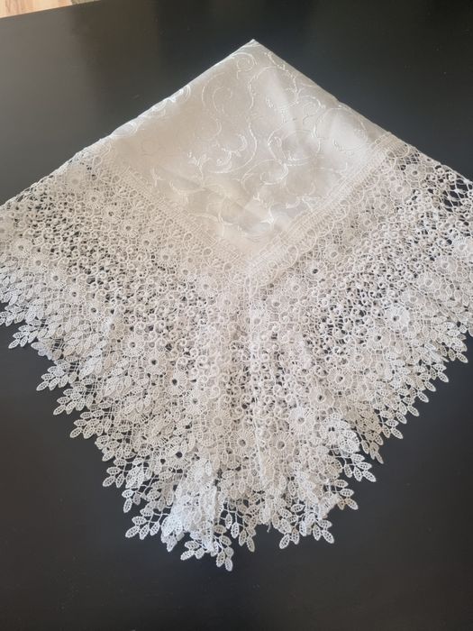 Obrus z gipiurą 82 cm × 82 cm