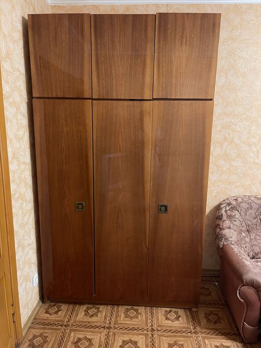 Здам в оренду Велику кімнату в 3-х кімнатній квартирі  біля Велмарту.