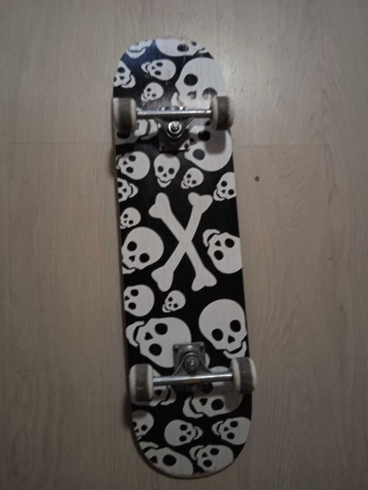 Deskorolka SK8MAFIA czarna/czaszki