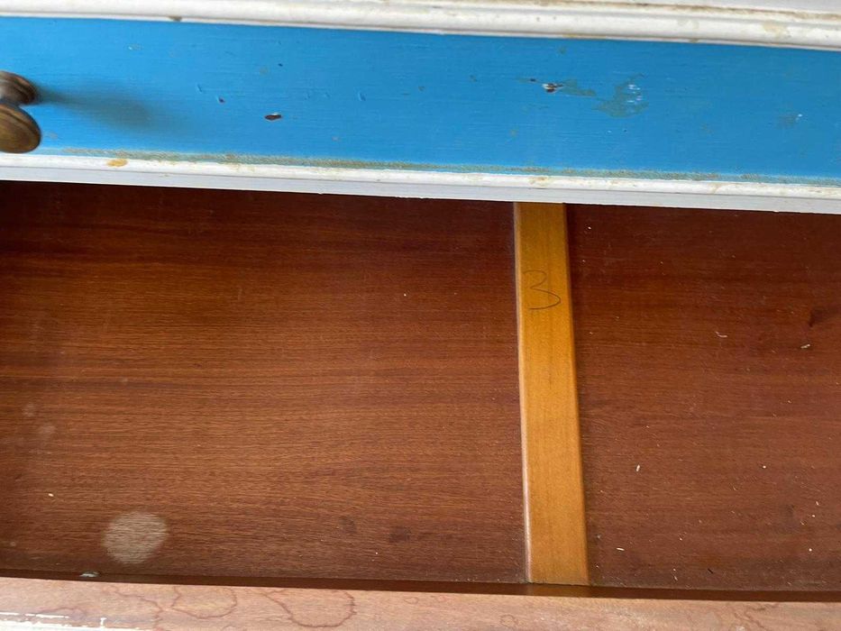 Cómoda de quarto para doação