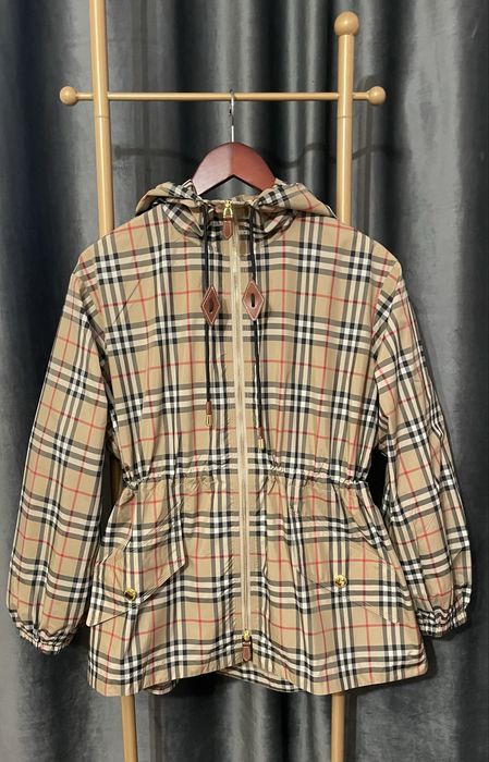 Ветровка Burberry L/XL Новая с бирками и полной упаковкой