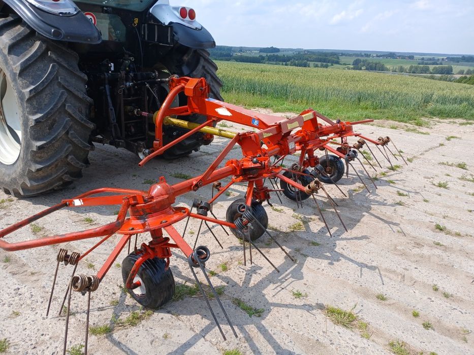 Przetrząsarka karuzelowa kuhn