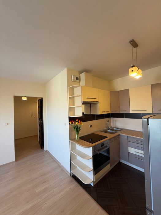 Osiedle 6 Planet w nowym budow. ogrodz.teren 2 p,IIp, duży balkon i garaż.