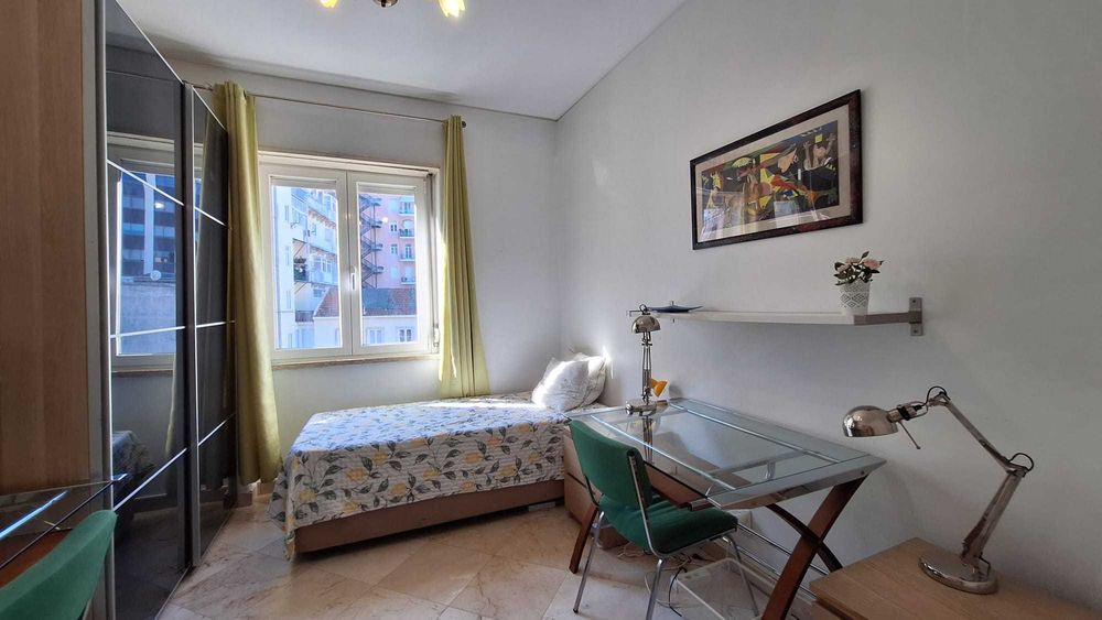 Quarto para  estudantes ISA ISEG Fac Arquitetura Veterinária ISCSP Lusíada