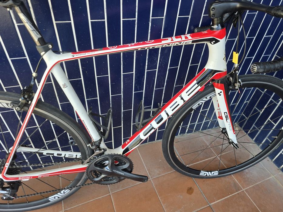 Bicicleta de carbono cube com ultegra L