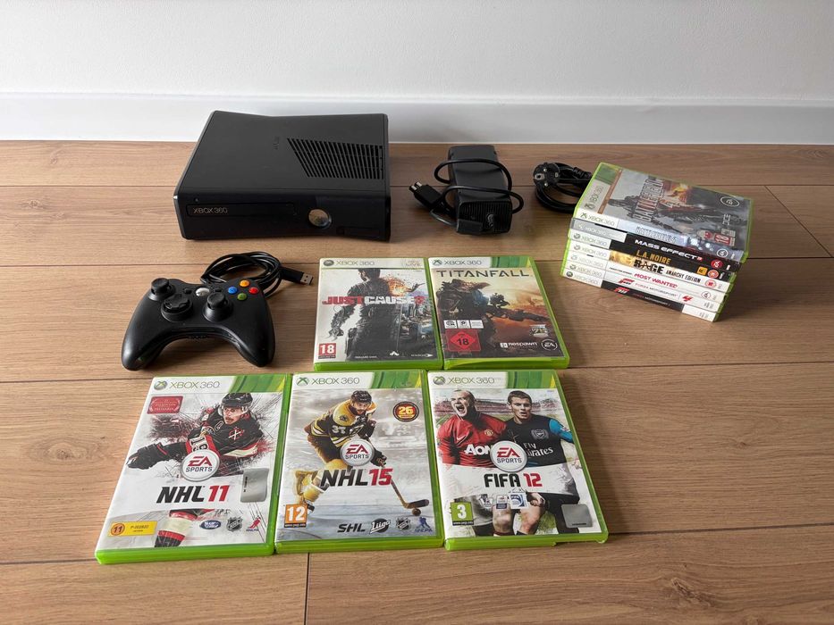 Konsola Xbox 360 Slim + pad + zasilacz + 5 gier + gry gratis