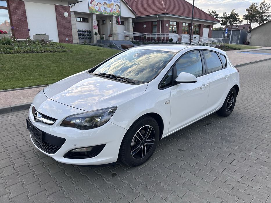 Opel Astra J LIFT Active 1.4Turbo 120Km. Klima Alufelgi