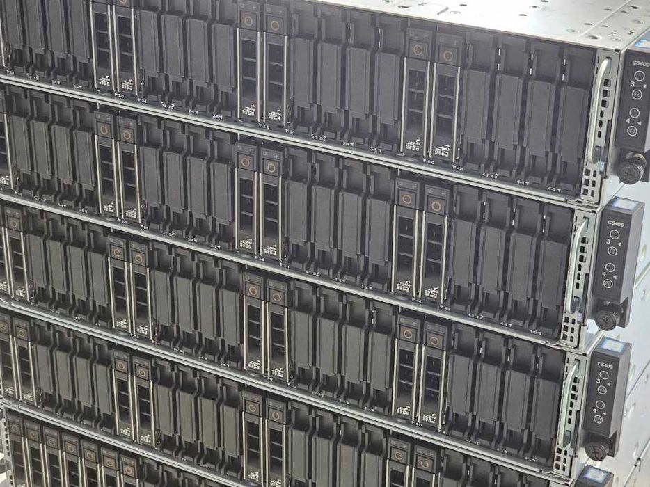 224 vCPU e 128GB DDR4 | Dell C6400 | 4 x Servidores Intel XEON GOLD |