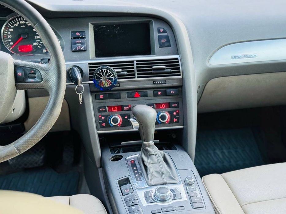 Продам Audi а 6 С 6 Quadro 3л дизель