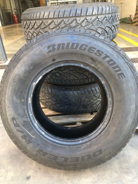 Pneus BRIDGESTONE de estrada