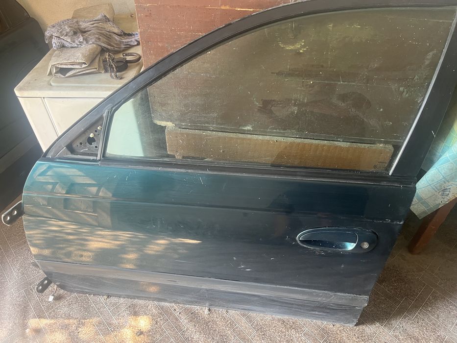 Двері перед/зад Toyota Avensis T22