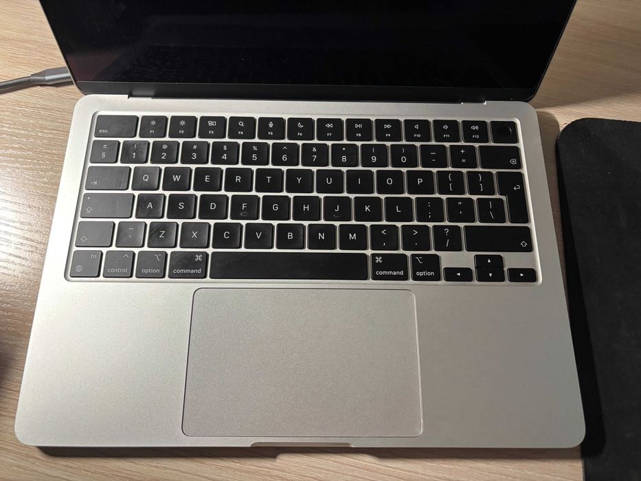 Apple MacBook Air M3/16GB/256/Mac OS Srebrny 10R GPU