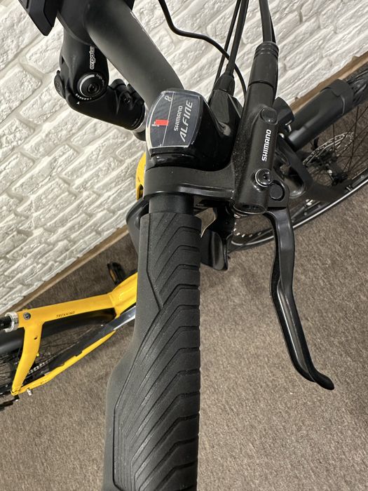 Rower elektryczny trekkingowy Velo De Ville Bosch