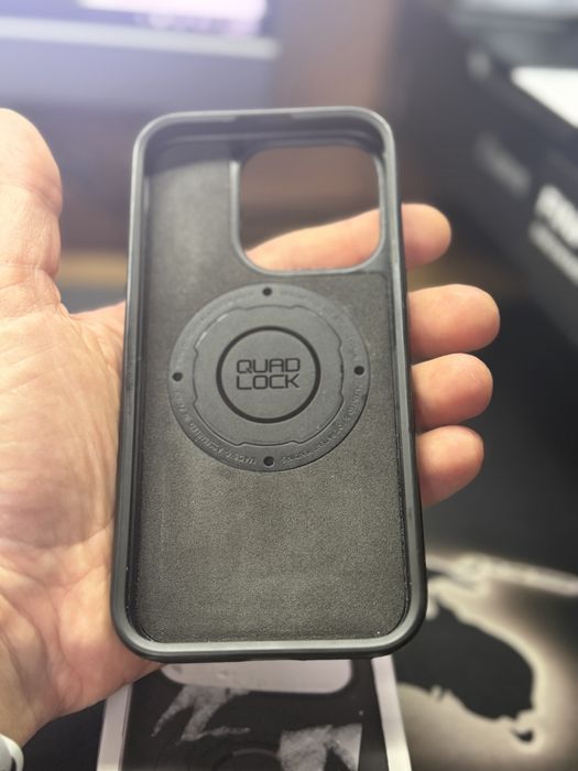 Чохол для IPhone 15 Pro Quad Lock