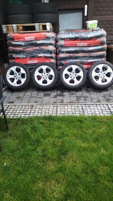 BMW X1 e84 felgi z oponami lat 225/50R17