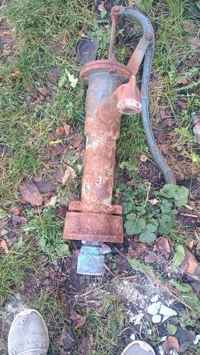 Pompa  do wody stara