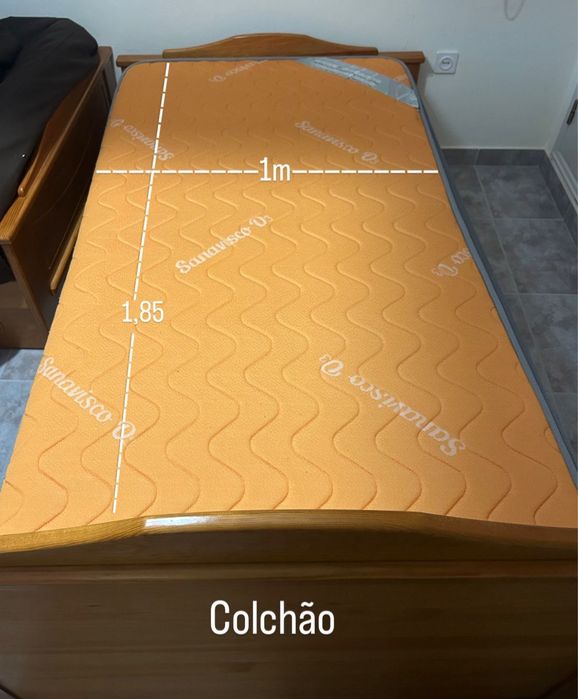 Cama solteiro de madeira maciça c/ colchão viscoelastico