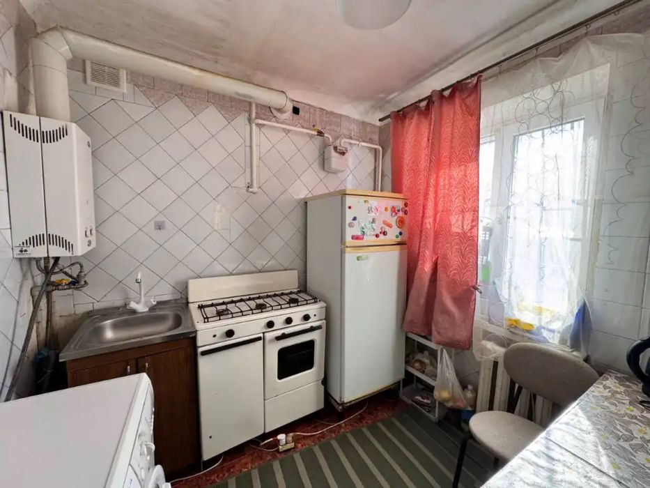 Продам 2 к квартира Батумская, Гарвис