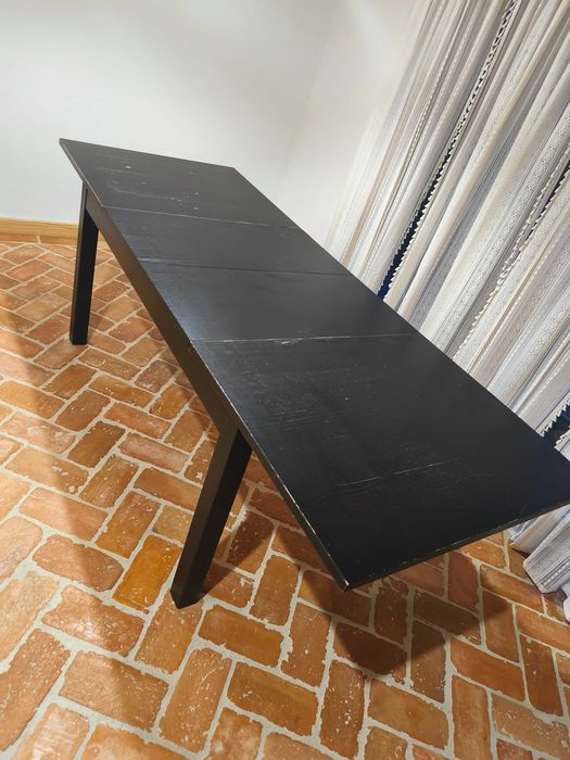 Stół Ikea Bjursta