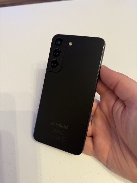 Samsung Galaxy S22 128GB czarny, swietny stan