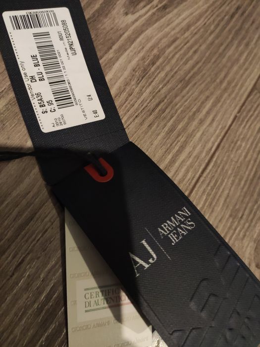 Sukienka Armani Jeans 36 biznesowa nowa