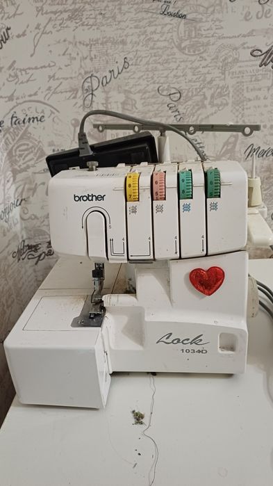 Brother Lock 1034D — оверлок