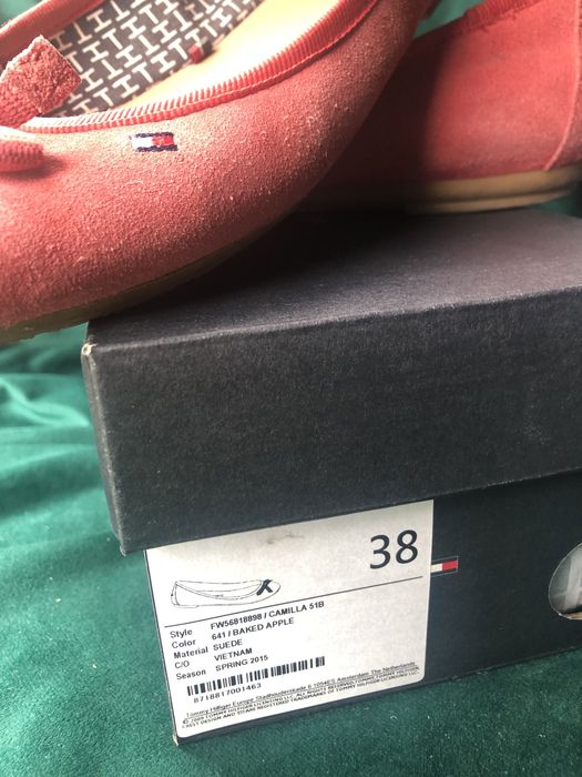 Tommy Hilfiger zamszowe brzoskwiniowe baleriny, rozmiar 38