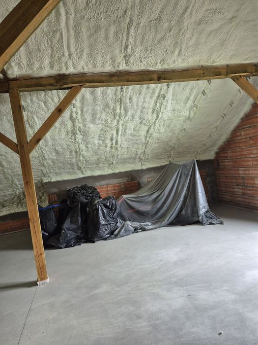 Ocieplenie pianą pur poddasza stropy dachy ocieplanie pianką izolacje