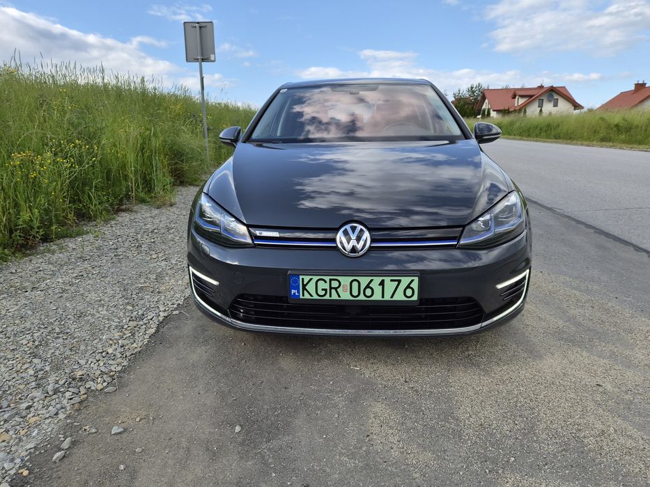 Volkswagen E-golf 136km