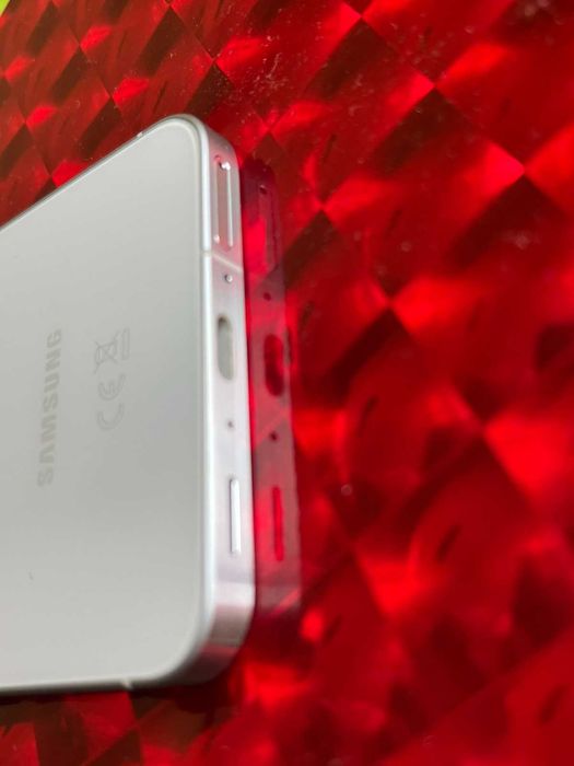 Смартфон Samsung Galaxy A56